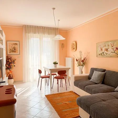 Apartament Marina *
